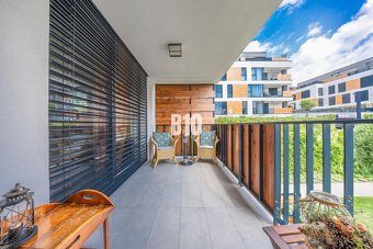 NOVÁ KOLIBA - ELEGANTNÝ 3IZBOVÝ BYT S TERASKOU V KVALITNOM R - 13