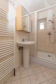 Predaj 4 iz. RD Bratislava I-Staré Mesto, zaujímavá lokalita - 13