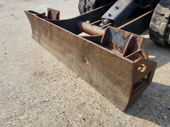 BOBCAT E19 - 13