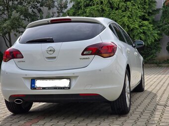 Opel Astra 1,4 Turbo - 13