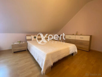 ZNÍŽENÁ CENA. Krásny rodinný dom priamo v centre na predaj - 13