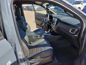 Isuzu D-max 1.9 D/120 KW Double Cab V-Cross 4WD A/T - 13
