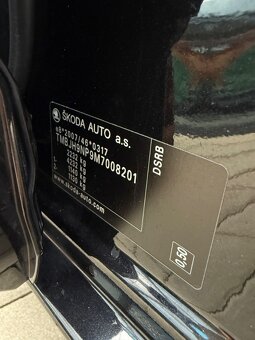 Škoda Superb Combi 2.0TDi DSG Style VirtualMatrixAlcantar - 13