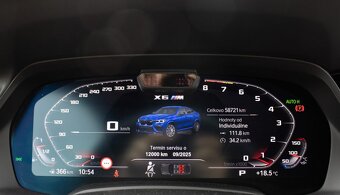 BMW X6 M Competition z roku 2021 - 13