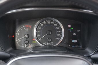 Toyota Corolla Combi 1.8 Hybrid - 13