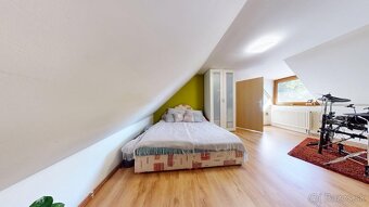 Príjemný rodinný dom v Kováčovej v tichom prostredí - 13