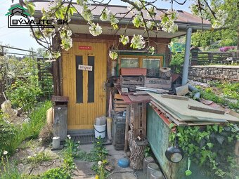 Záhrada s chatkou v záhradkárskej osade 600 ročnice v Prievi - 13