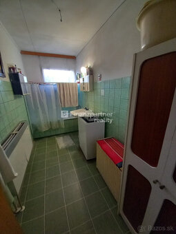 Znížená cena Poschodový rodinný dom v obci Kováčová - 13
