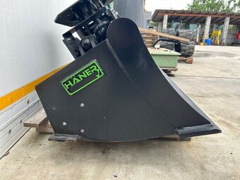 Hydraulická svahovacia lyžica na minibager - 13