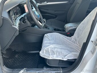 PREDÁM úplne nový Volkswagen Golf Variant Life 2.0 TDI - 13