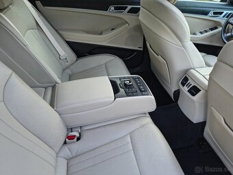 Genesis 3.8 V6 4x4 Slovenské - 13