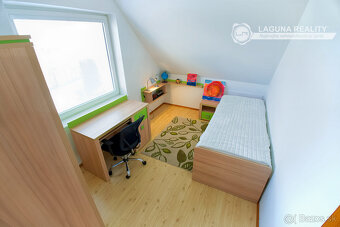 Rodinný dom s krásnou záhradou (922 m2) Markušovce pri SNV - 13
