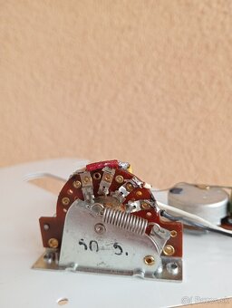 Snímače Stratocaster- pickguard, poťáky 70 roky Greco,Maya - 13