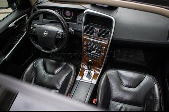 VOLVO XC60 2,4D A/6 136kw - 13