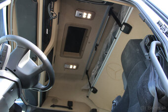 Mercedes-Benz Actros 2542 + PANAV (8,20m x 2,48m x 3m) - 13