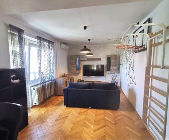 Na prenájom 2-izbový byt s balkónom a klimatizáciou na Záhra - 13