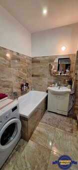 PREDAJ: 3 izbový tehlový byt, komplet.rekonštr. - KOMÁRNO - 13