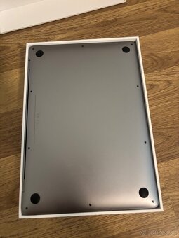 MacBook Air 13" (2020) Space Gray - 13