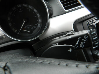 Škoda Superb Combi 2.0 TDI CR DSG - 13