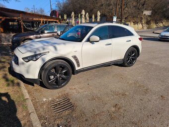 Infiniti FX30DS - 13