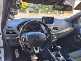 Renault Megane RS. Trophy - 13