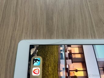 Predám Apple iPad 6. generácie (32 GB, Wi-Fi, Silver) - 13