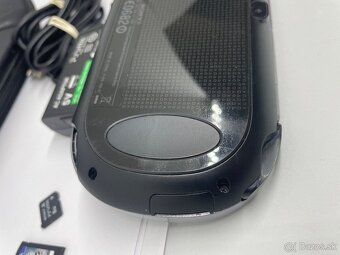 PS Vita 3G Wi-Fi (PCH-1104) OLED - 13