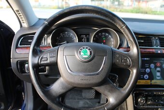 Škoda Superb 1.8 TSI Elegance DSG - 13
