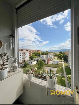 3 izbový byt s balkónom obklopený zeleňou - 13