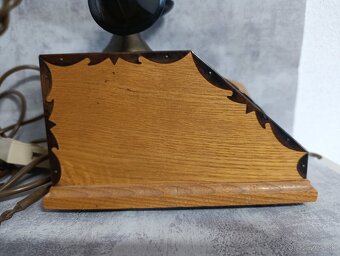 Starý retro telefon Tesla z roku 1979 Velice zachovalý, má č - 13