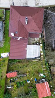 Veľký dvojgeneračný rodinný dom v obci PRAKOVCE - 13