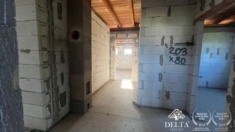 Ponúkame na predaj rozostavanú  stavbu bungalovu v obci Mark - 13