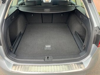 Volkswagen Passat B8 variant 2,0 tdi 110kw DSG 8/2015 - 13