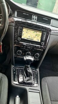 ŠKODA SUPERB 2.0 TDI CR 125KW DSG - 13