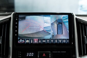 Toyota Land Cruiser 200 - 13