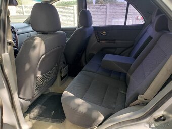 Kia Sorento 2.5 CRDi 103kw M/5 Rok 2005 4x4 Redukcia - 13