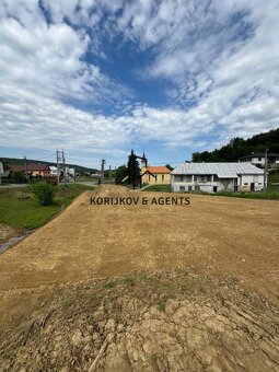 PREDAJ, Stavebné pozemky Gruzovce, 5 min do HE - 13
