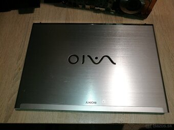 Sony. 13,3“. Dotyková obrazovka. - 13