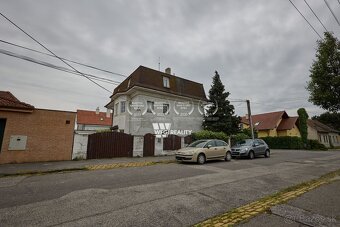 Krásny 2 generačný dom na predaj - 13