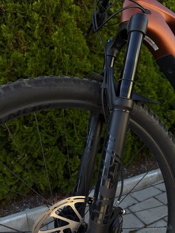 Elektrobicykel Trek Fuel EXe 9.7 Matte Pennyflake - 13