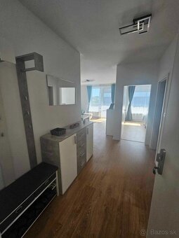 krásny slnečný 2 izbový byt v novostavbe - 13