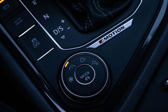 Volkswagen TIGUAN R-LINE - 13