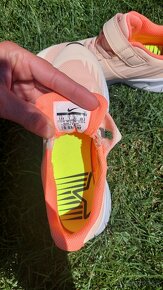 Botasky Nike a Adidas - 13