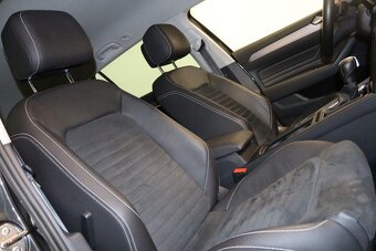 Volkswagen Passat - 13