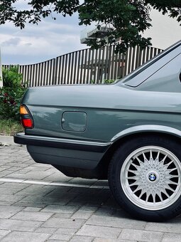 BMW E28 525 eta M20B27 - 13