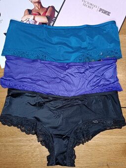 Vyššia rada S od Victoria’s Secret - 13