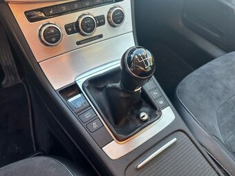 Volkswagen Passat 2.0TDI - 13