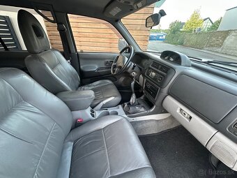 Mitsubishi Pajero Sport 2.5 TD GLX - 13