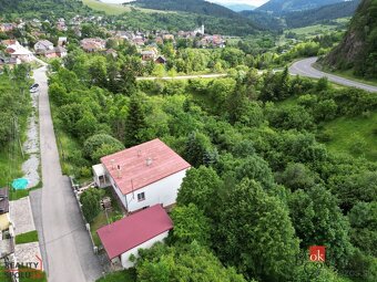 5,5 izbový starší rodinný dom na predaj - Valaská Dubová - R - 13