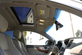 Infiniti QX70 3.0D Premium 175kw AT7 TOP stav - 13